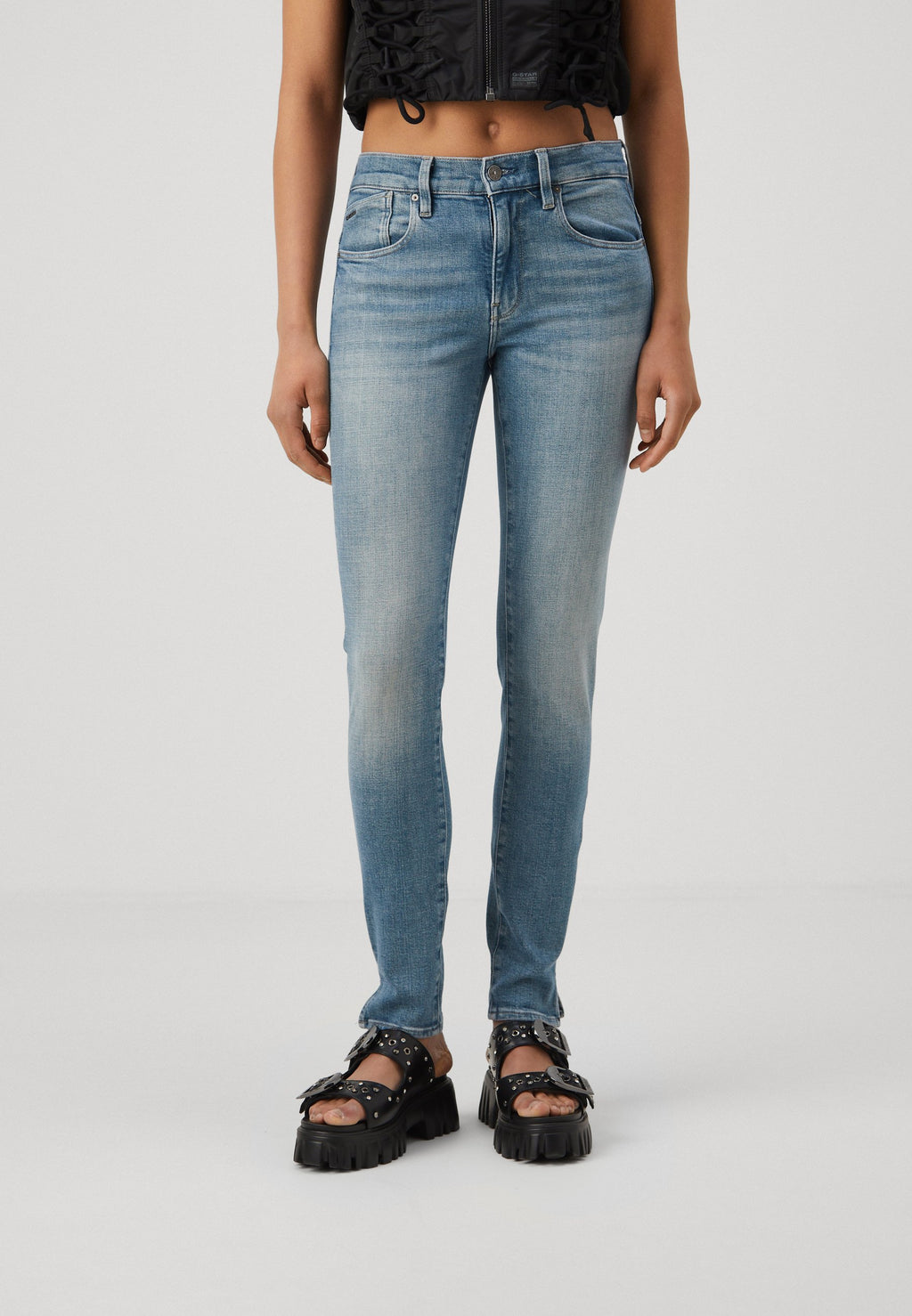 LHANA SKINNY SPLIT WMN Media 3