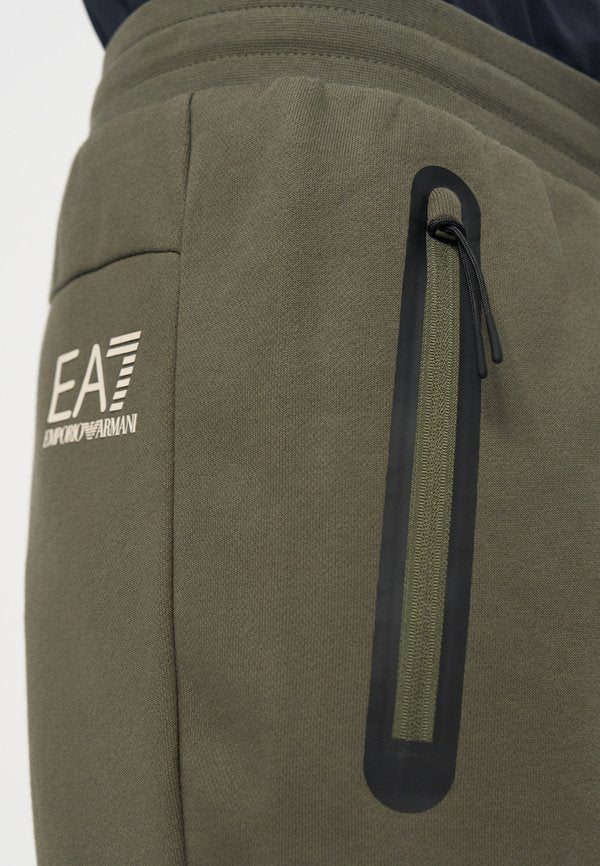 EA7 Emporio Armani