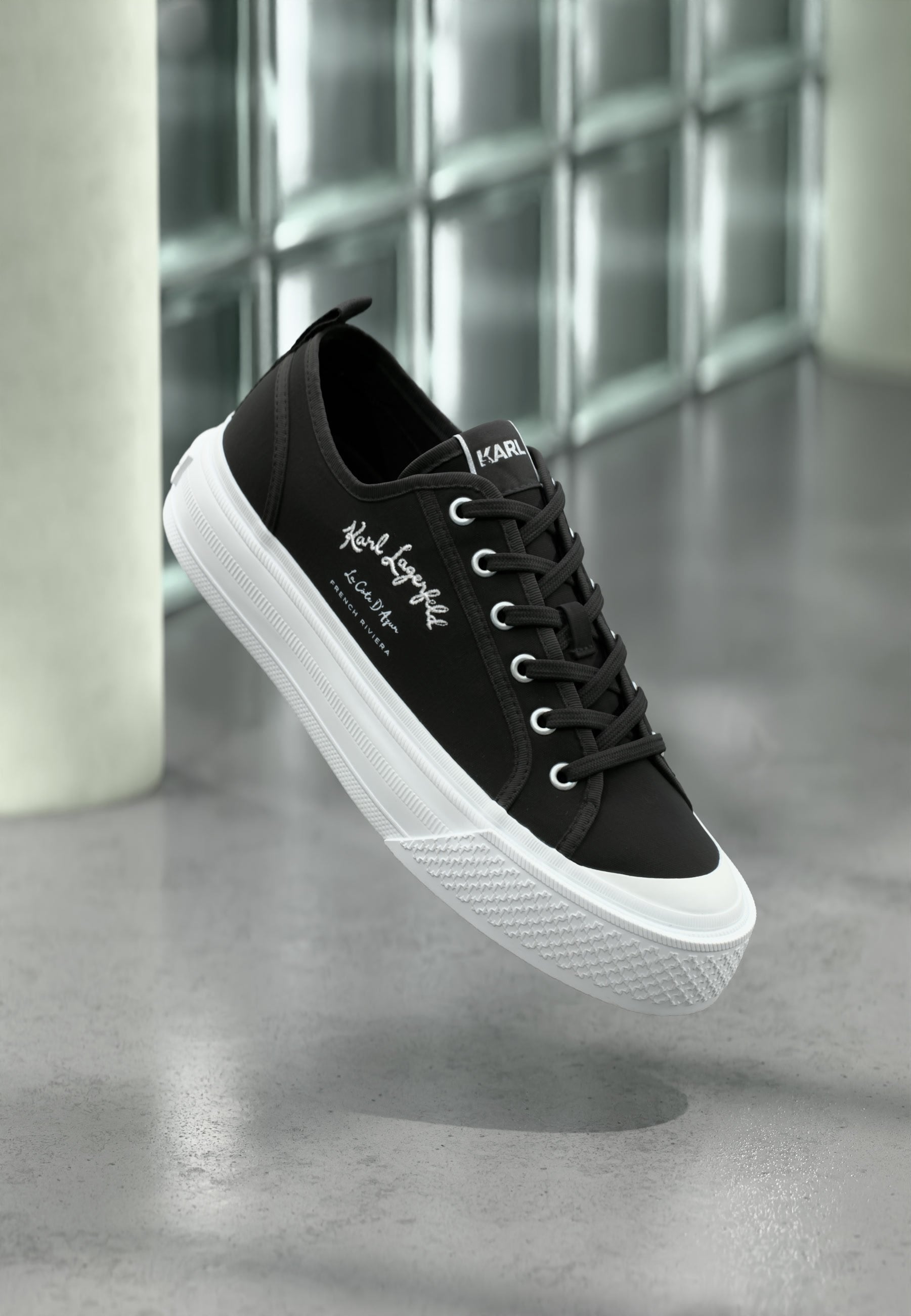 KAMPUS MAX RIVIERA LACE Media 1