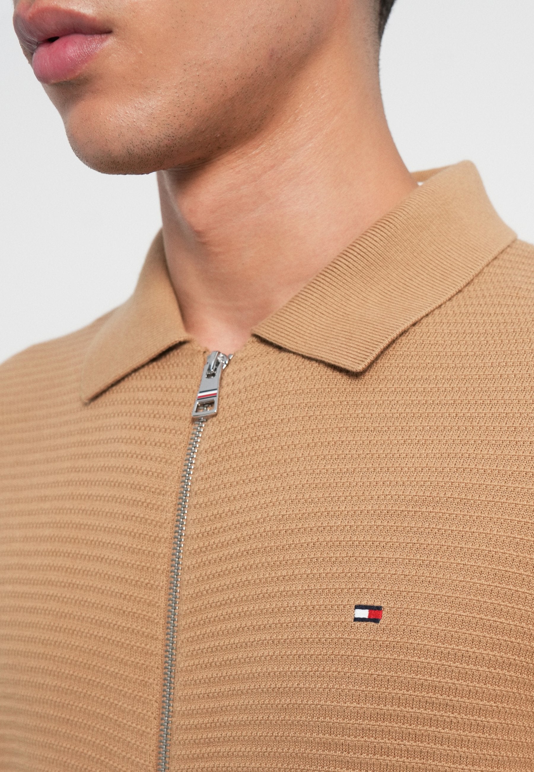 TEXTURED KNIT ZIP-THRU POLO CARDIGAN Media 6