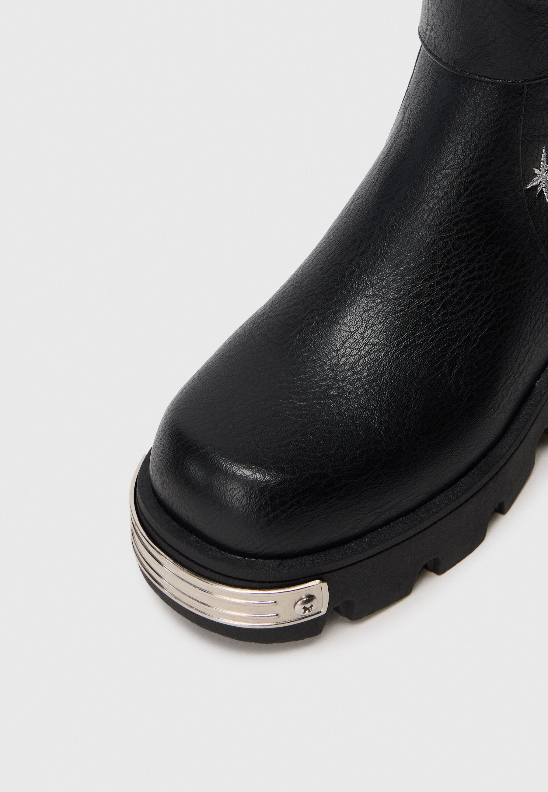 Koi Footwear ECLIPSED RITUALS