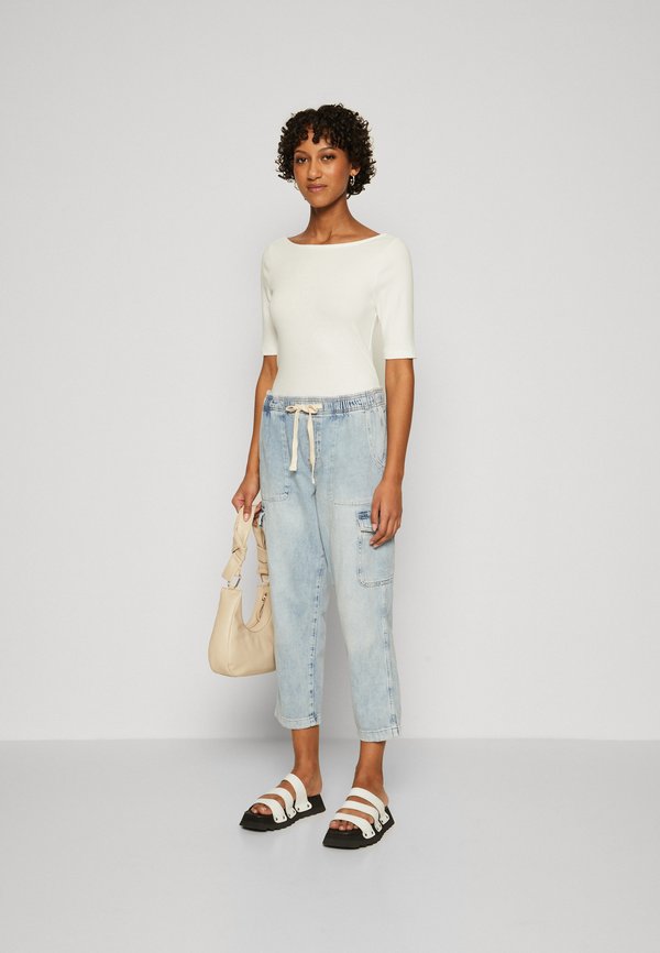 GAP BALLET BACK