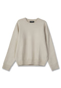Cremfarbener Strickpullover mit Rundhalsausschnitt, gerippten Bündchen und Saum. Hat eine lockere Passform und eine weiche Textur, ideal für die Freizeit.