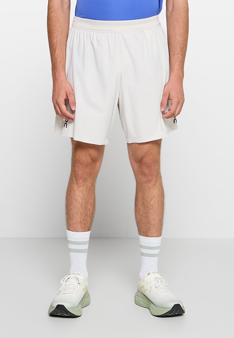 On Kurze Sporthose Media 1