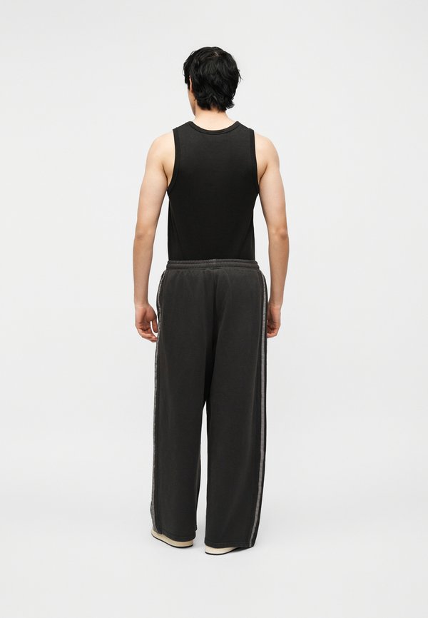 FAVELA DOUBLE LAYERED STRIPE REFLECTIVE