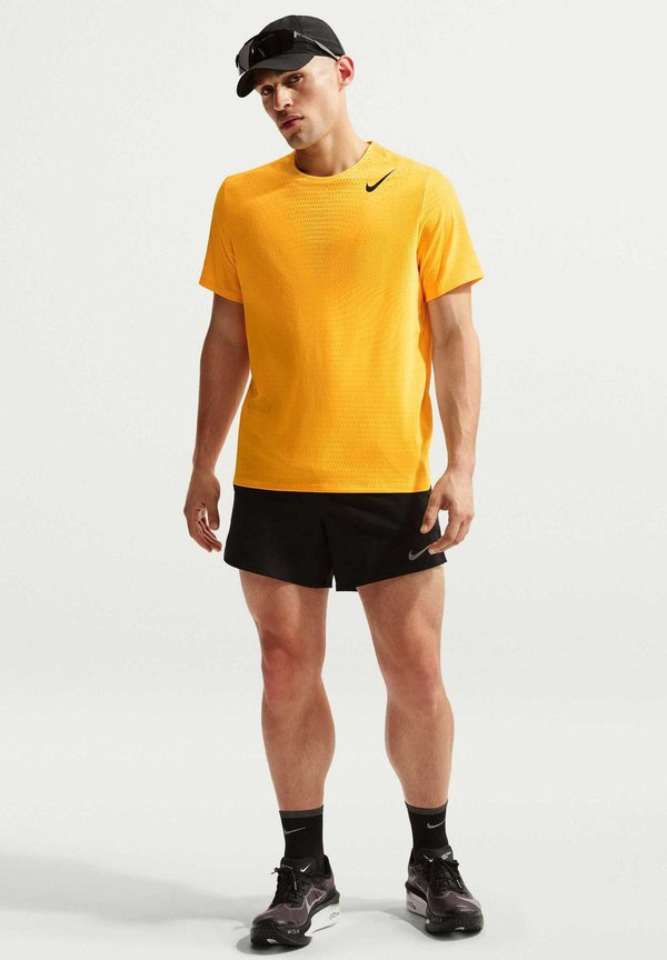 Nike Performance Sports T-shirt - laser orange/black