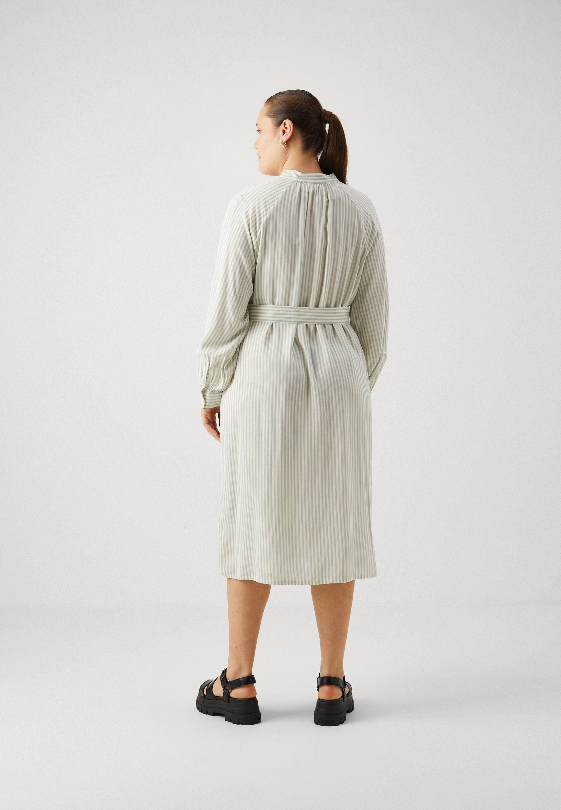 CARLONNIE LIFE STRIPE DRESS Media 4