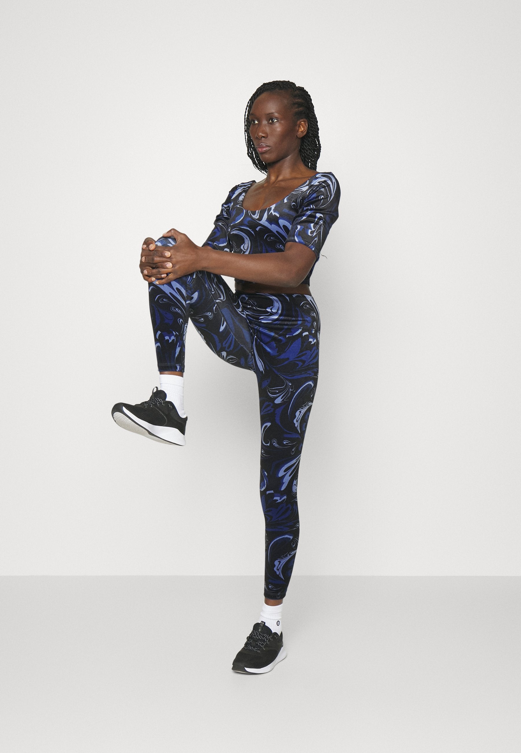 Athleta EXHILARATE CROP A-C