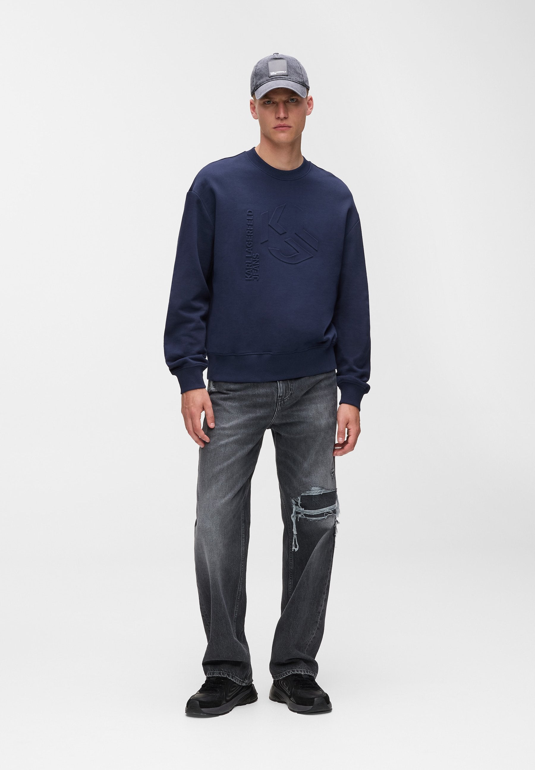 RELAXED MONOGRAM Media 2