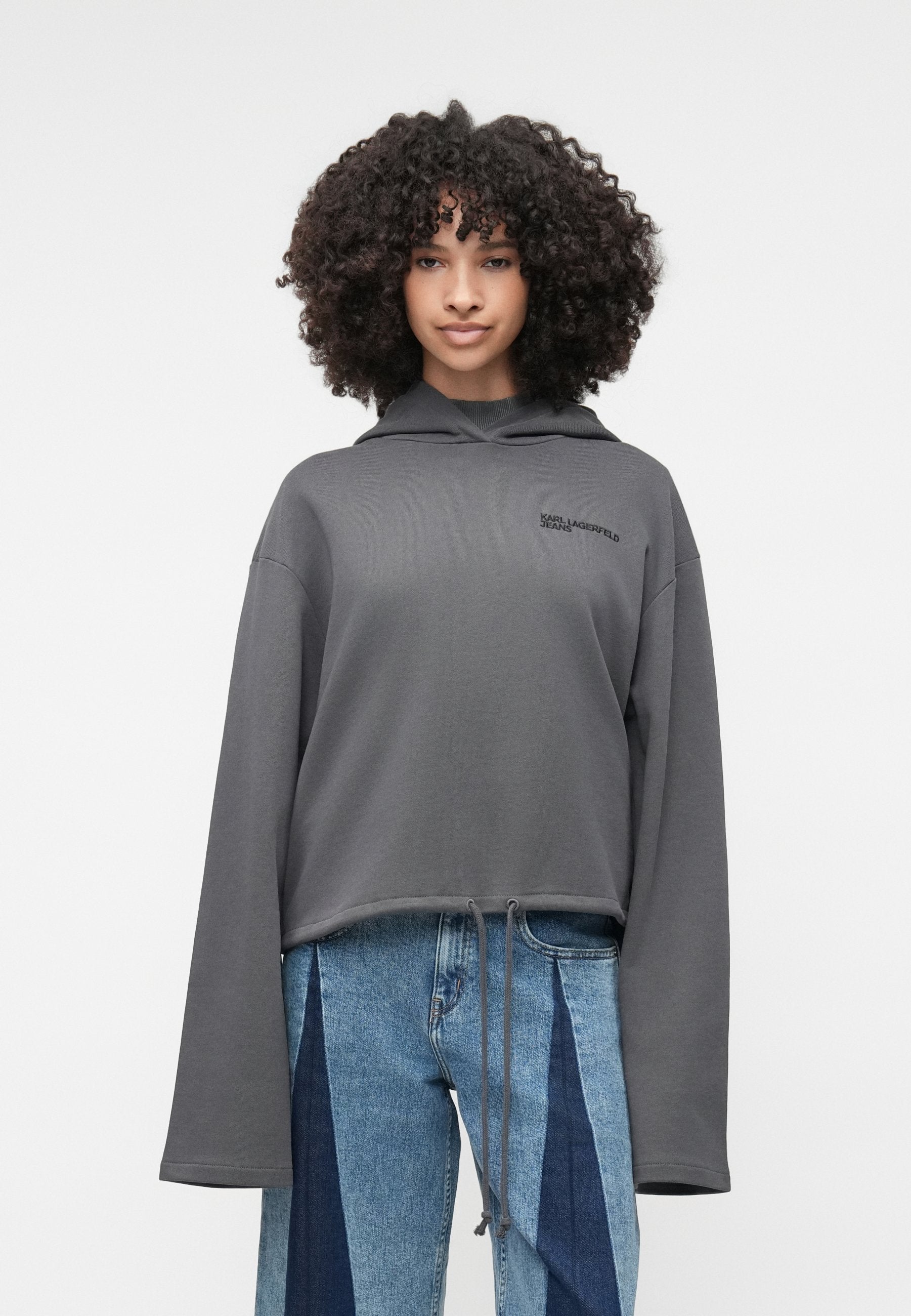OVERSIZED CROP Media 3