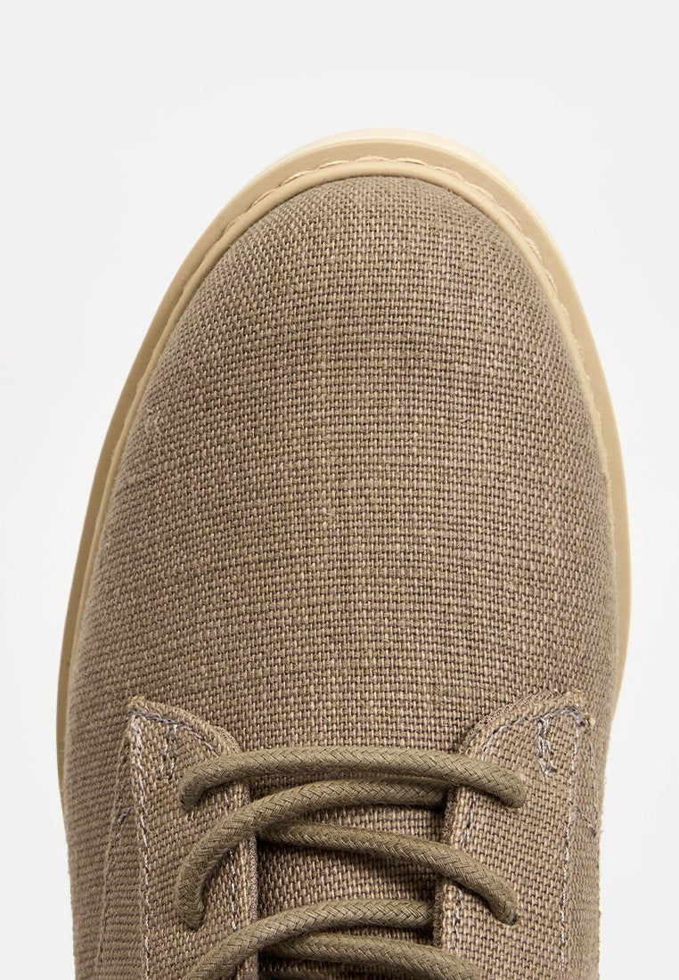 TOMS