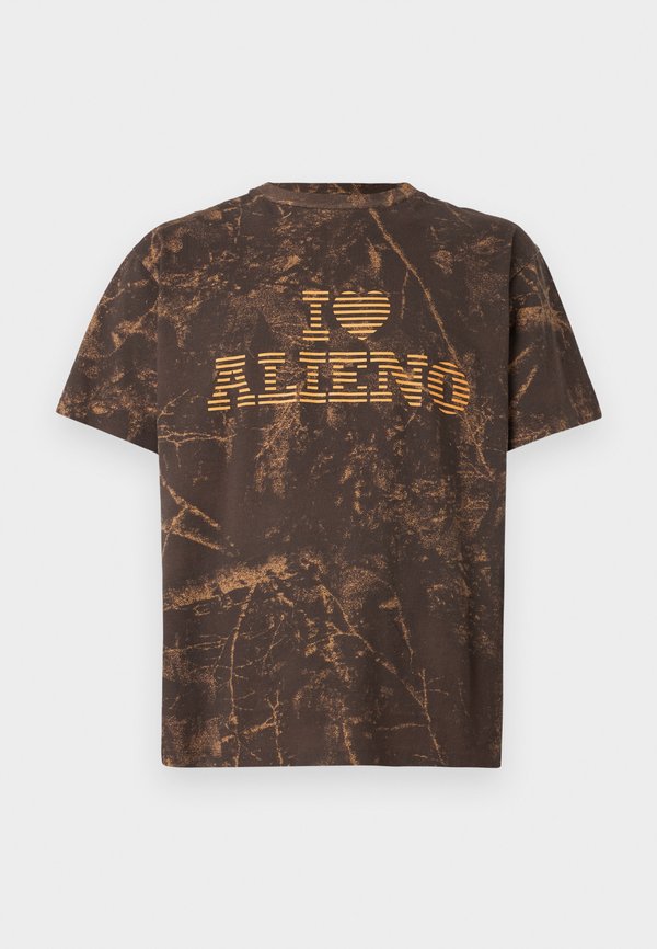 No Problemo LOVE ALIENO CAMO TEE