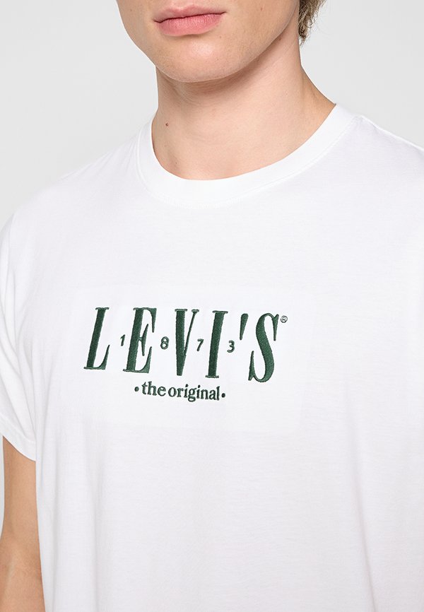Levi's® RELAXED FIT TEE