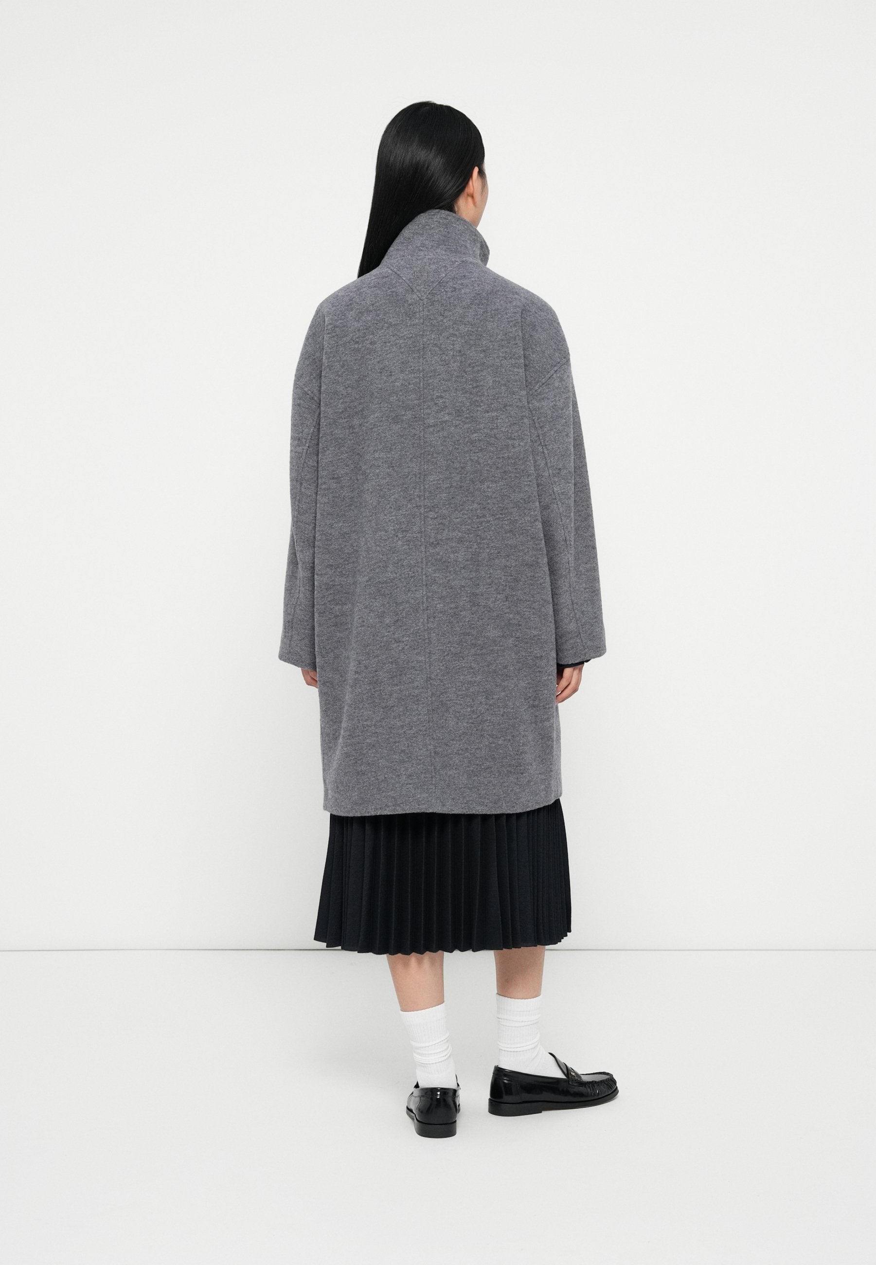 TEXTURE FUNNEL COAT Media 4