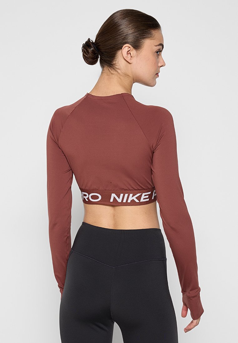 Nike Performance