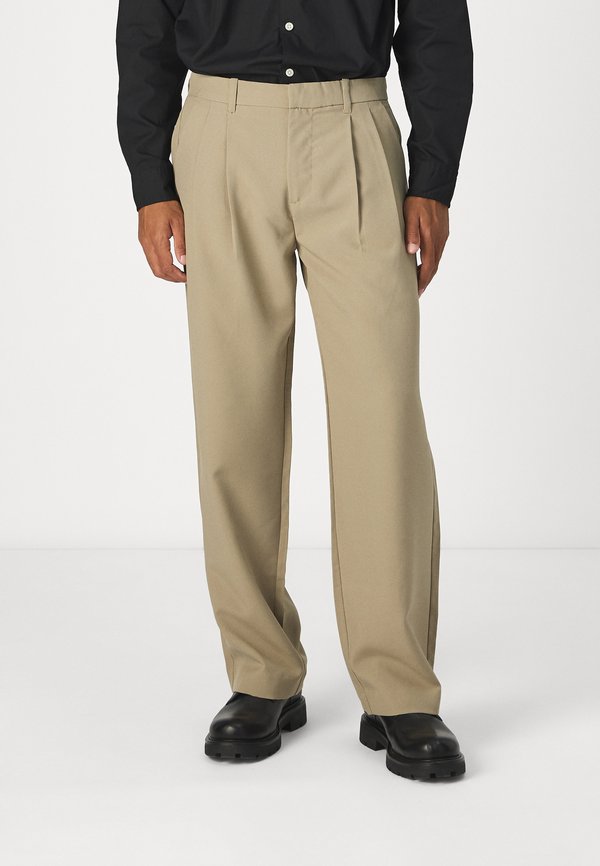 Jack & Jones Classic wide leg fit