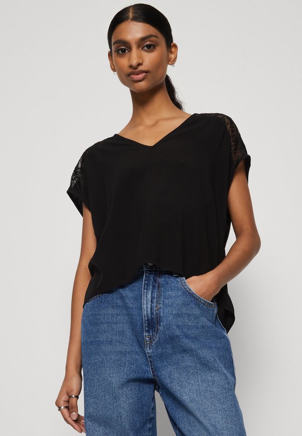 Vero Moda Petite VMRUSK V NECK