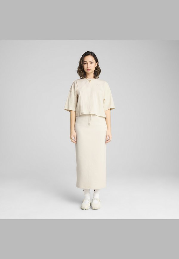 Puma WARDROBE ESS KURZES OVERSIZED-T-SHIRT - Basic T-shirt - alpine snow