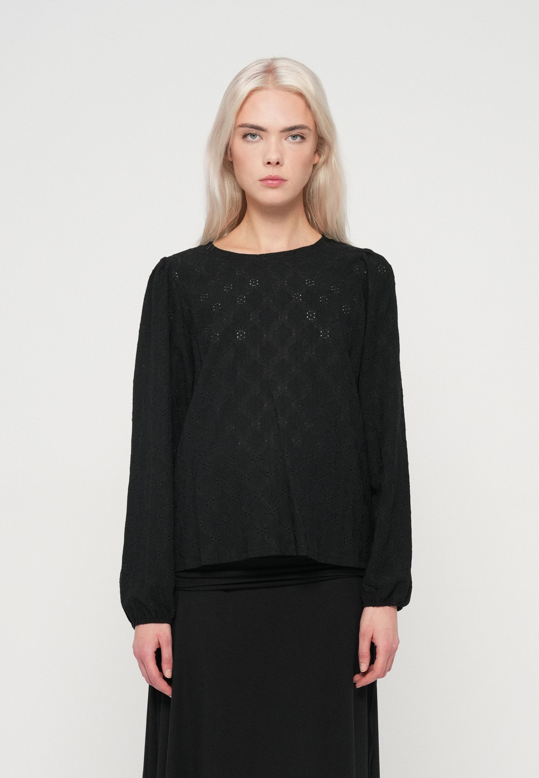 VILA VIASTA O-NECK L/S TOP - NOOS