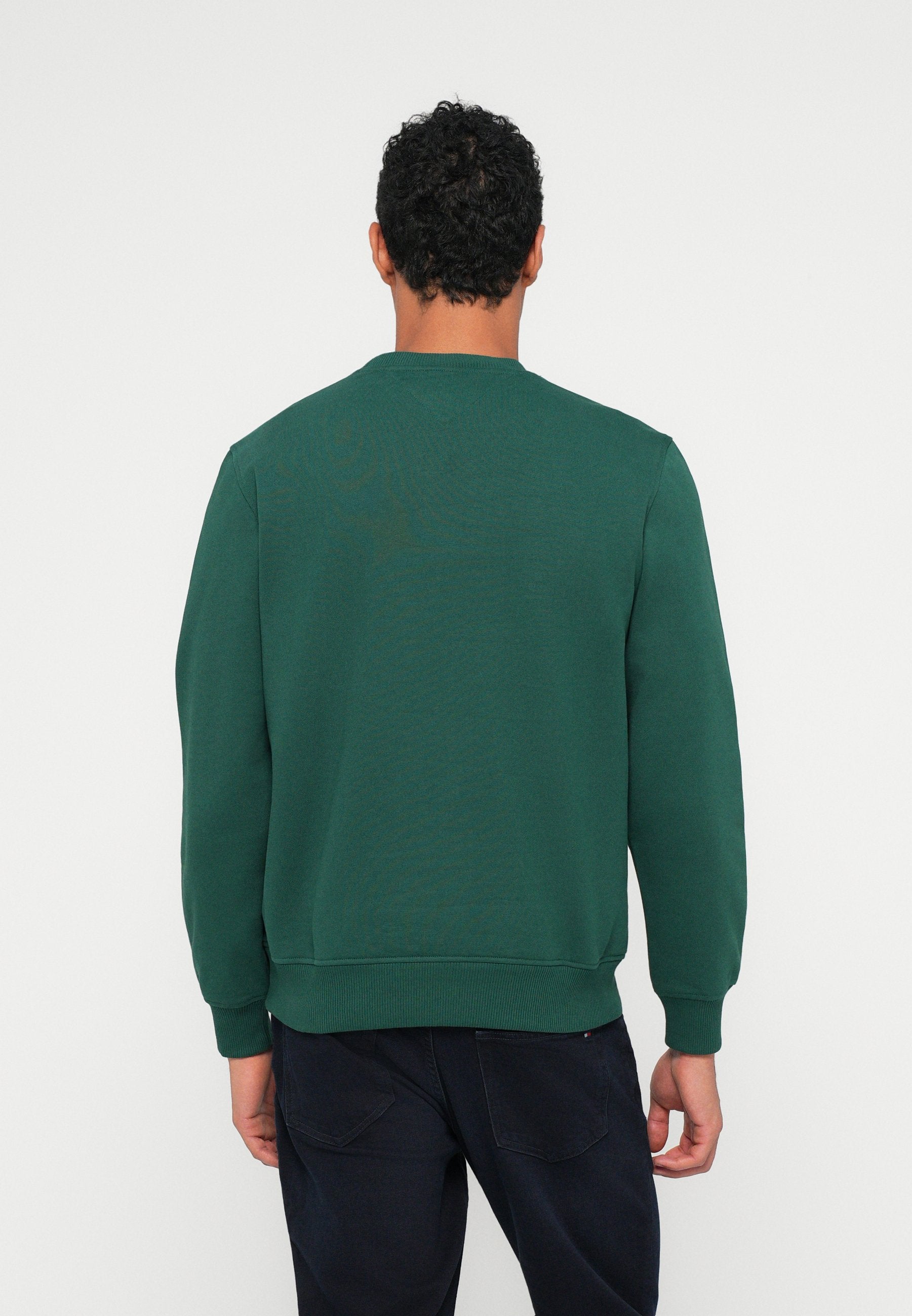 MODERN ATHLEISURE Media 4