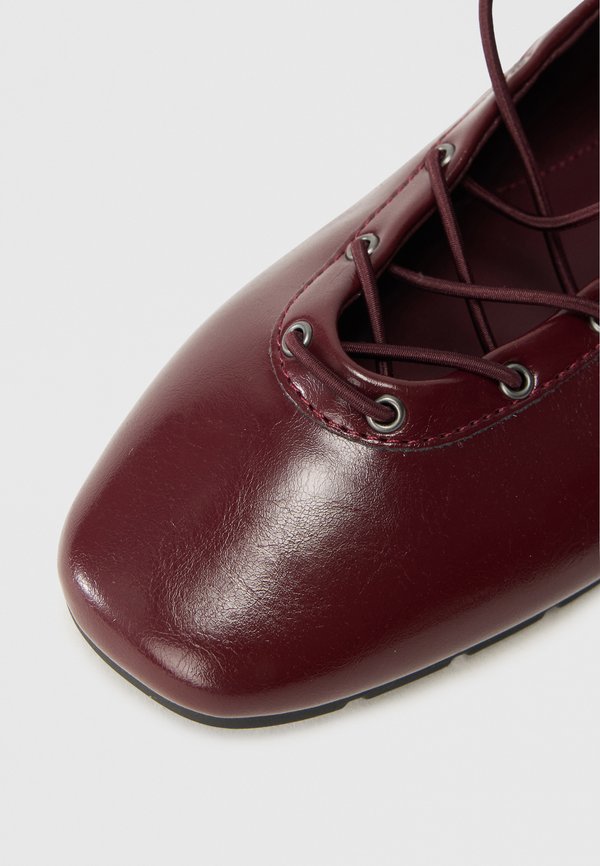 Steve Madden POINTE