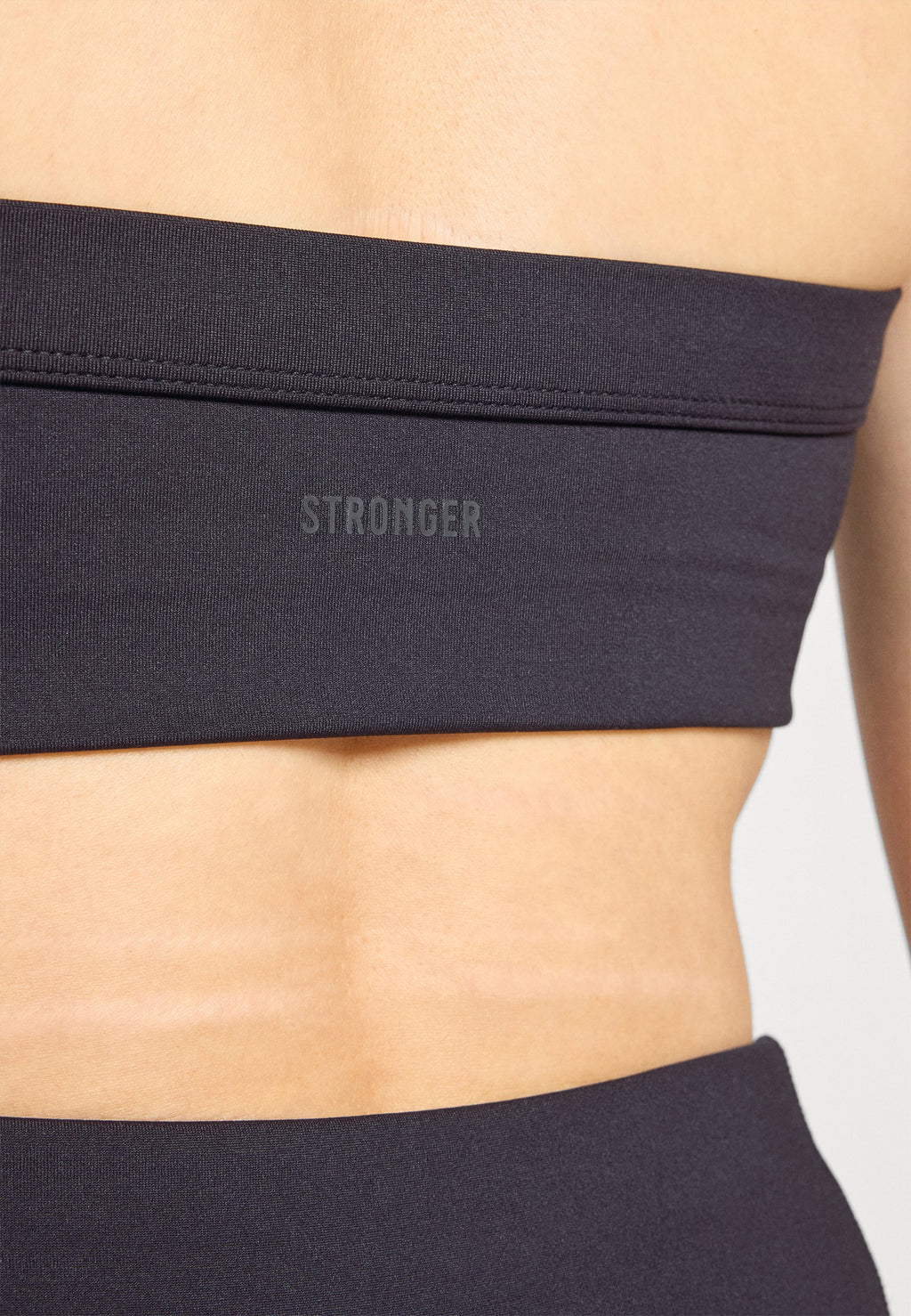 Stronger HALTERNECK BRA