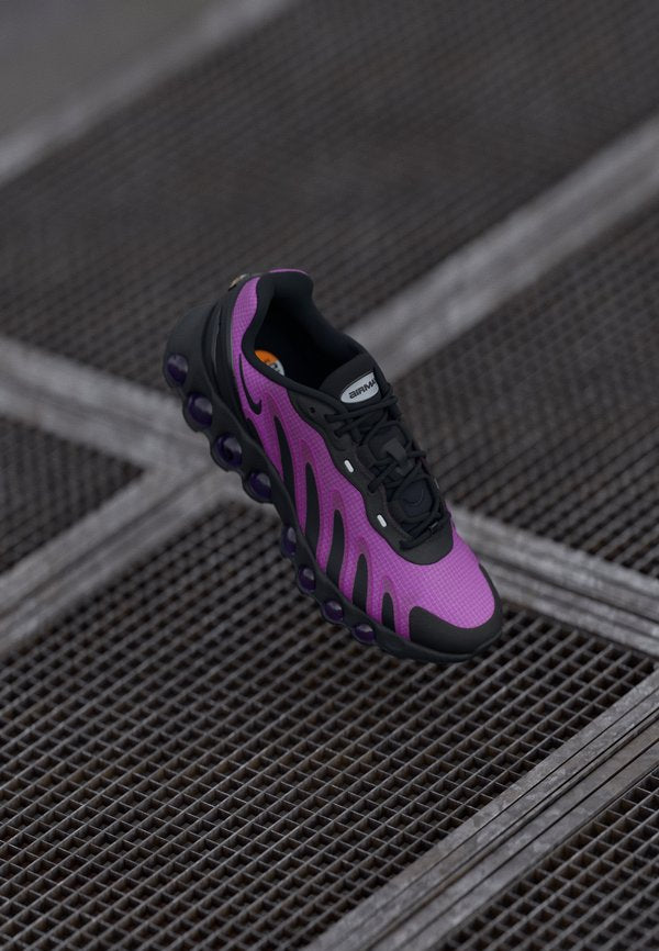 Nike Sportswear AIR MAX DN8 - Trainers - total orange/black/hyper violet