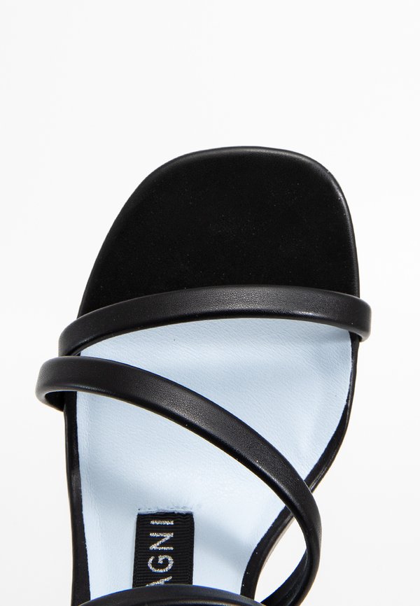 CHIARA FERRAGNI SLIM ANDROMEDA