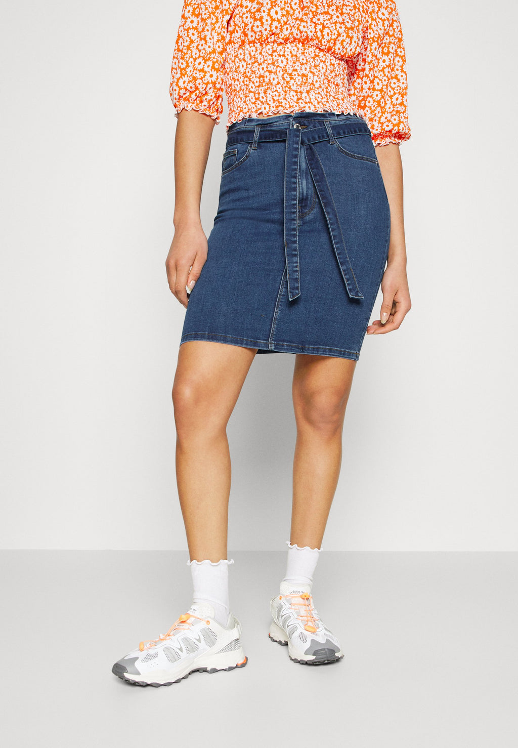 Vero Moda Tall VMCAMILLA SHORT PAPERBAG