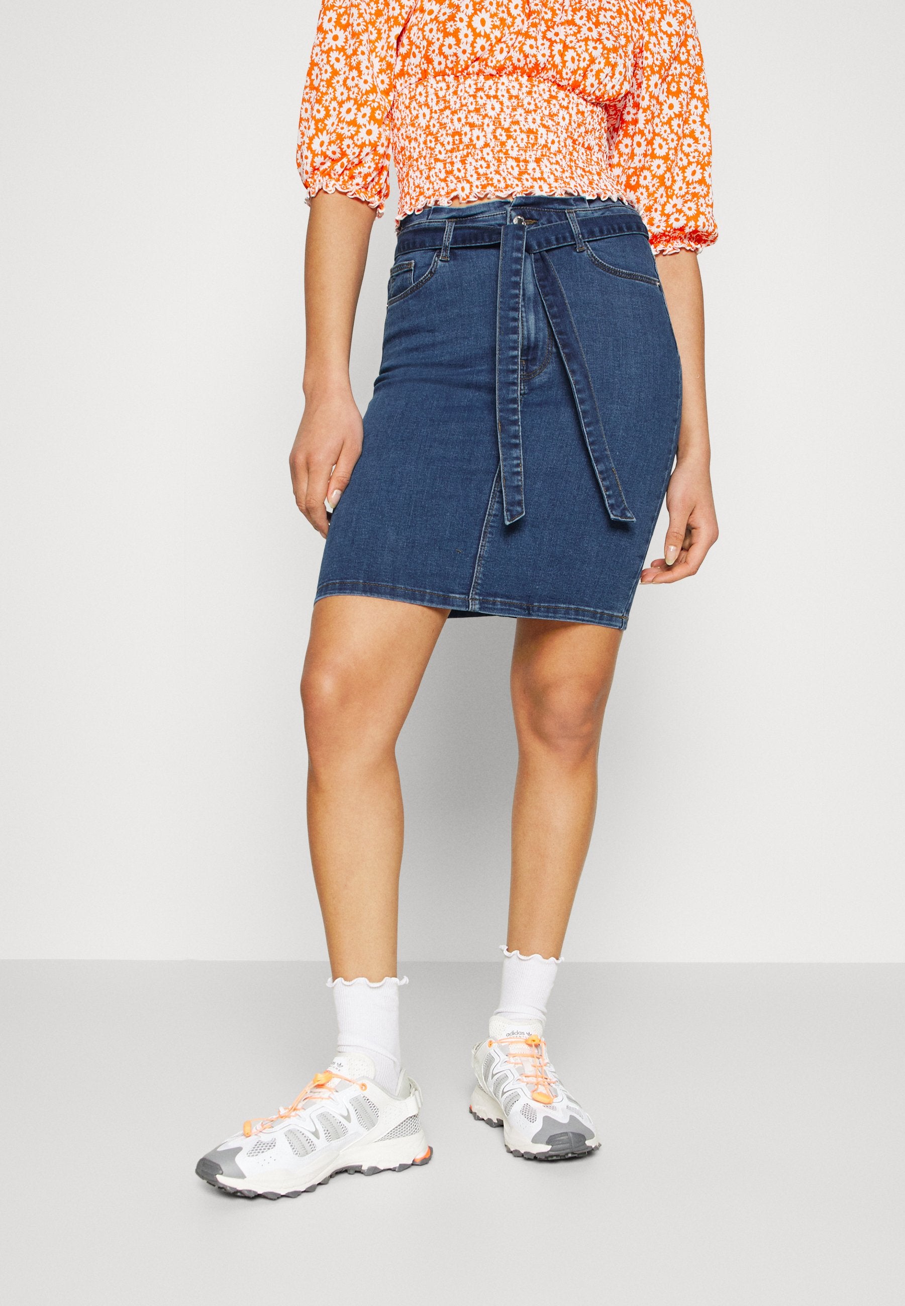 Vero Moda Tall VMCAMILLA SHORT PAPERBAG