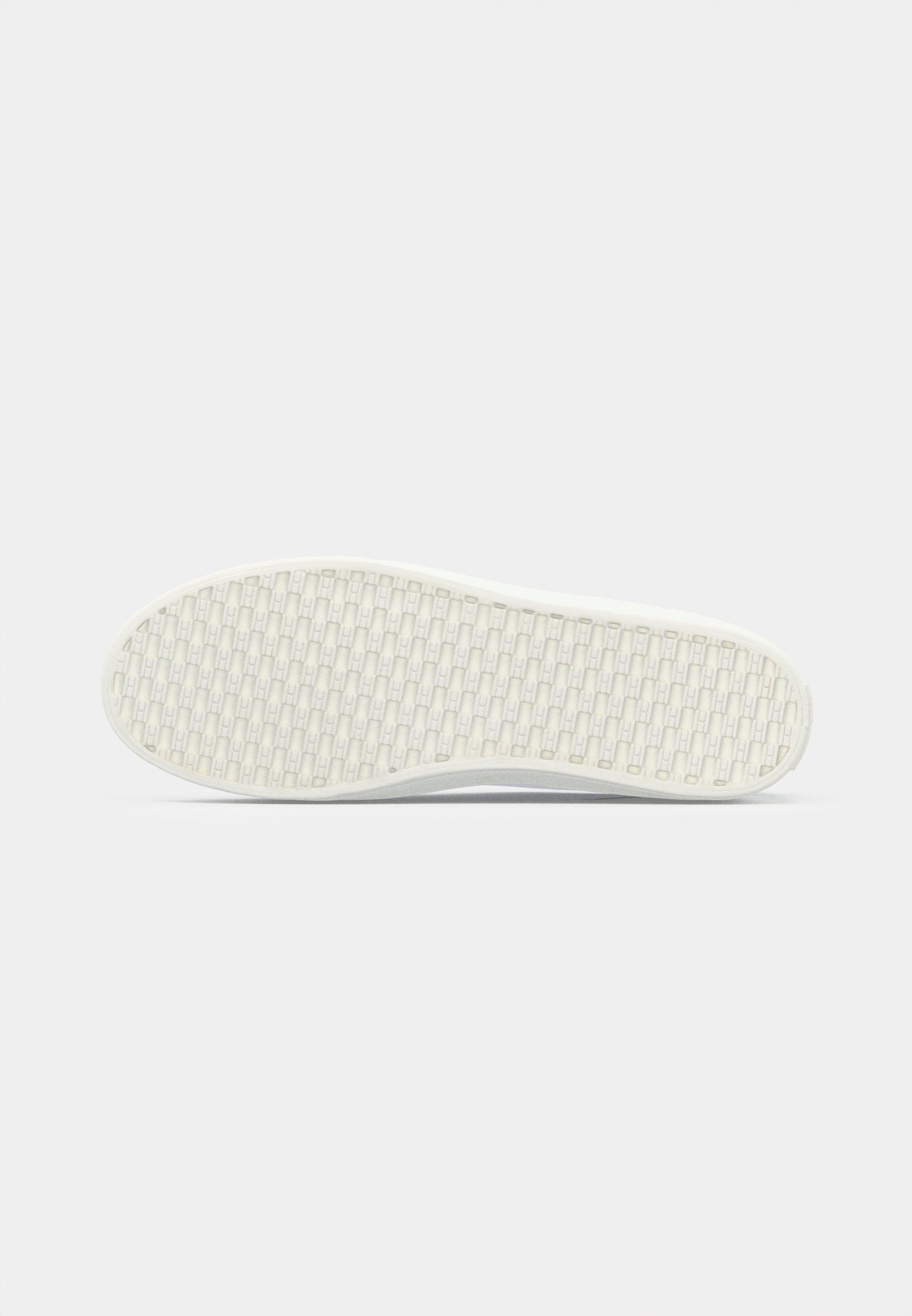 ESSENTIAL VULC Media 6