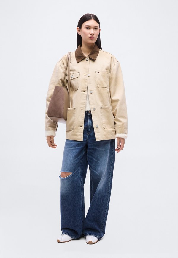 Tommy Jeans DISTRESSED CANVAS OVERSIZED CHORE JACKET