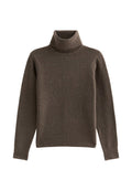 Brauner Rollkragenpullover aus weichem, strukturiertem Material. Mit geripptem Kragen und Bündchen. Gerade Passform mit langen Ärmeln.