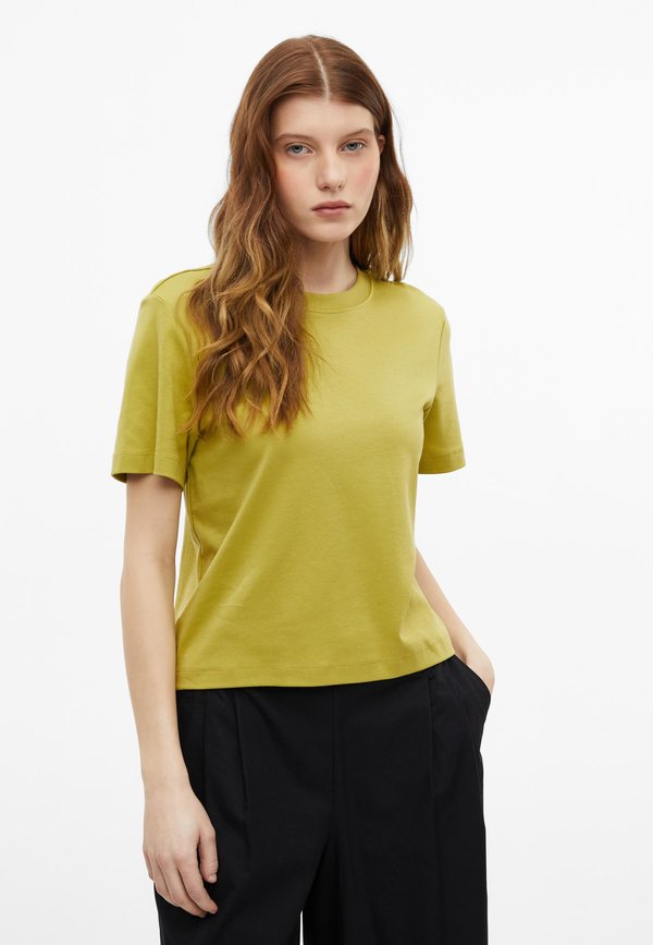 s.Oliver T-SHIRT - Basic T-shirt - kiwigrün