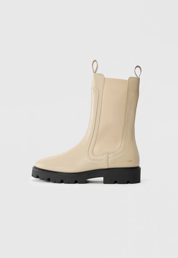 Tommy Hilfiger MID CHELSEA - Classic ankle boots - sandalwood