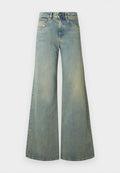 Hellblaue Jeans mit weitem Bein und hoher Taille, ausgestattet mit klassischem Fünf-Taschen-Design und dezenten Verwaschungen. Denim-Struktur, schlichter Look.