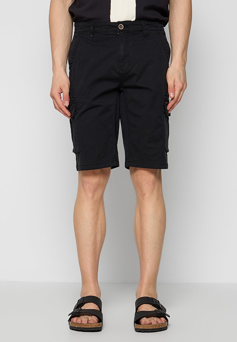 NO EXCESS Shorts Media 1