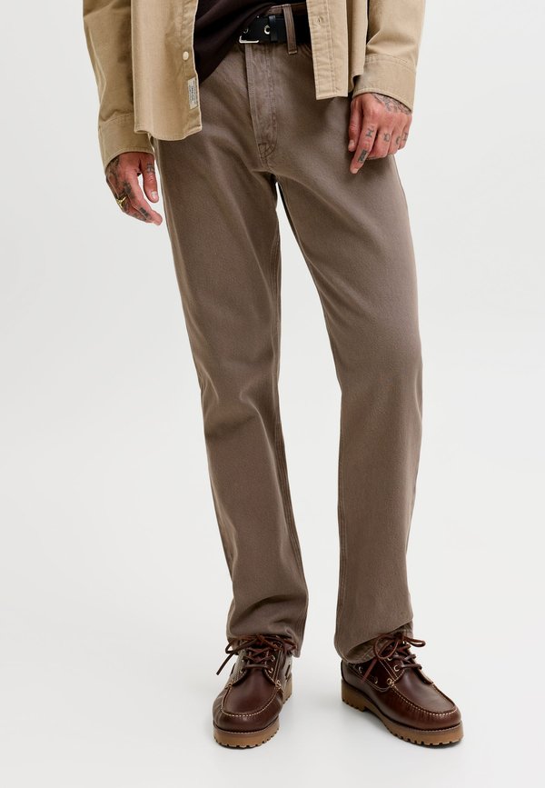Jack & Jones RELAXED FIT JEANS JJICHRIS JJORIGINAL HA 982 RELAXED FIT JEANS - Straight leg jeans - brown