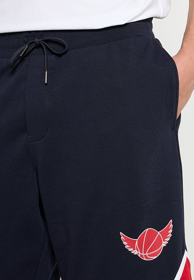 EA7 Emporio Armani Shorts Media 4