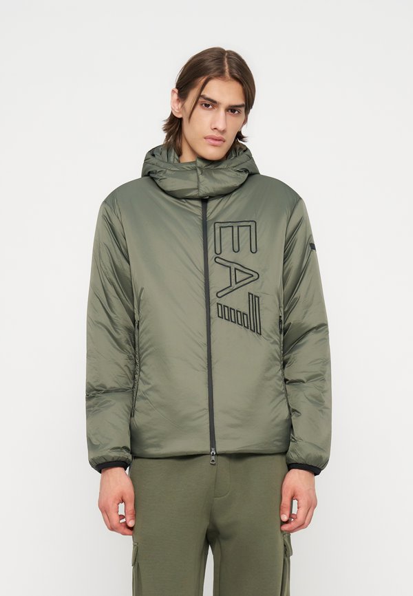 EA7 Emporio Armani