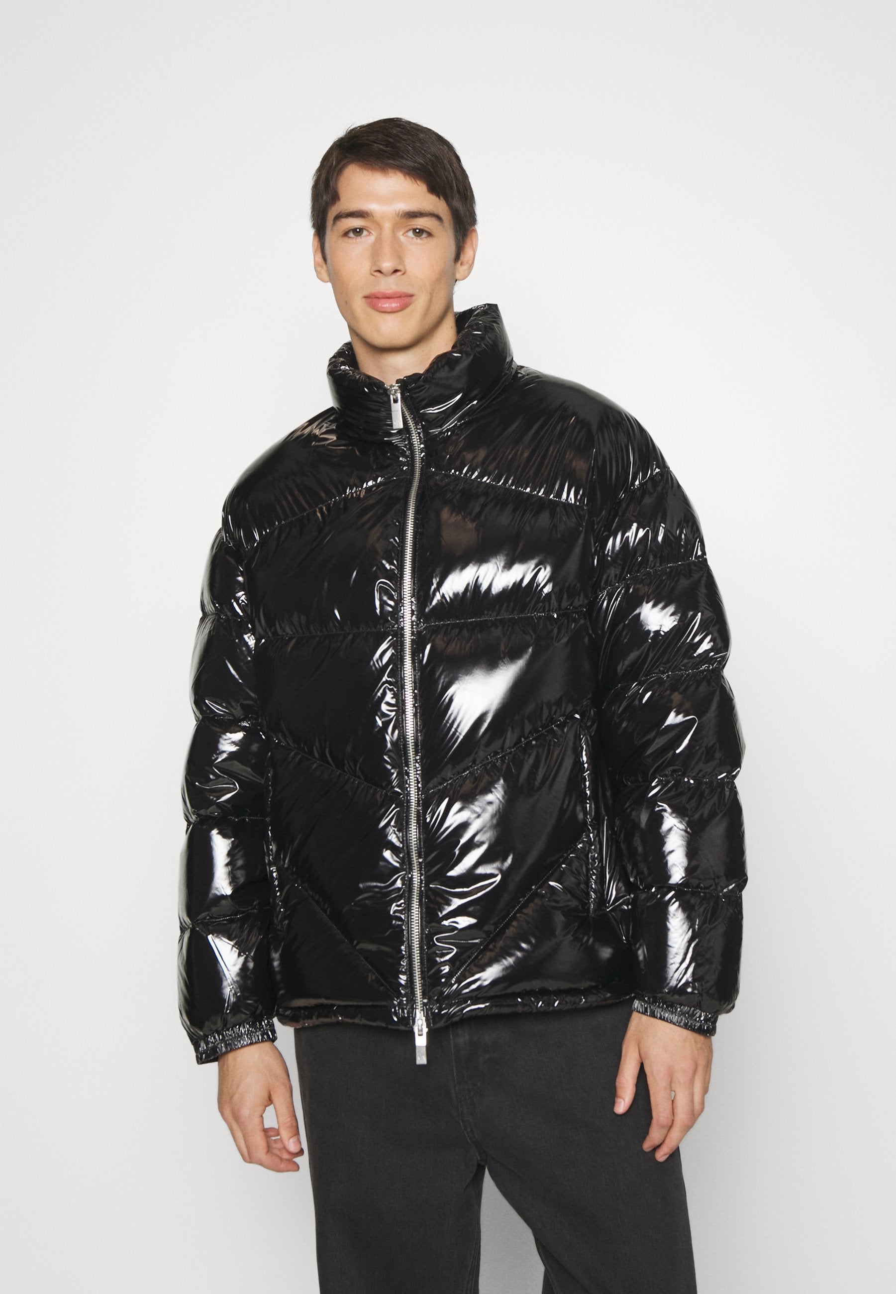 JACKET Media 3