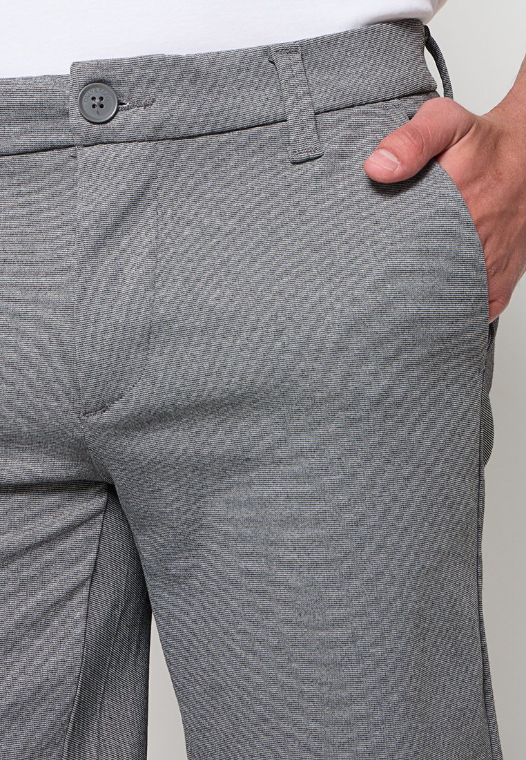 ONSTHOR SLIM FIT Media 5