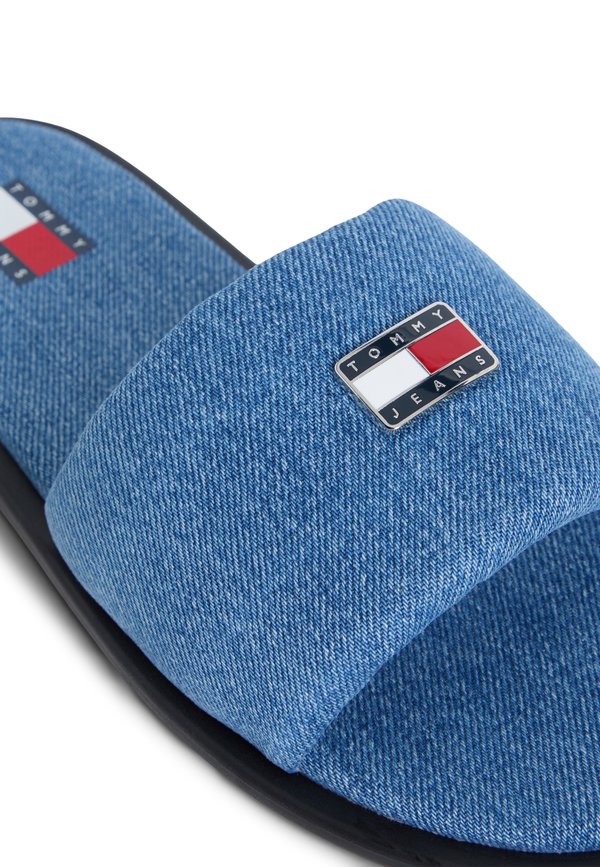 Tommy Jeans DENIM PADDED STRAP SLIDES