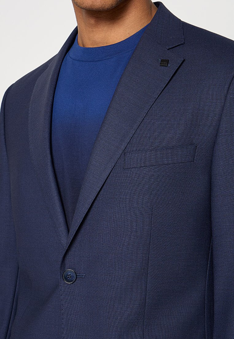 REGULAR FIT Media 5