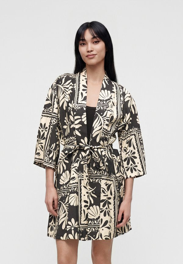 Vero Moda VMKELLY SHORT KIMONO  - Summer jacket - black