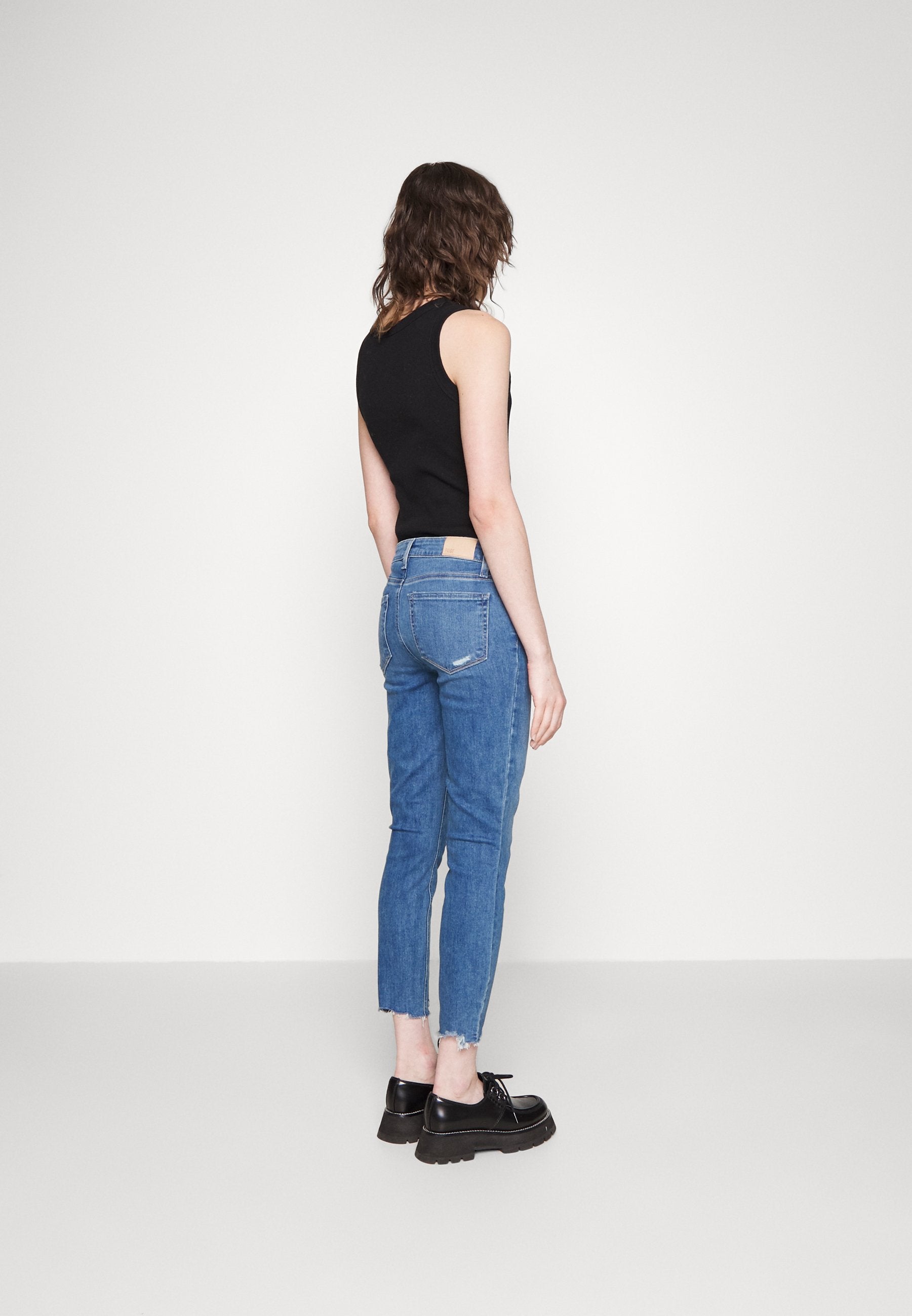 Paige VERDUGO CROP
