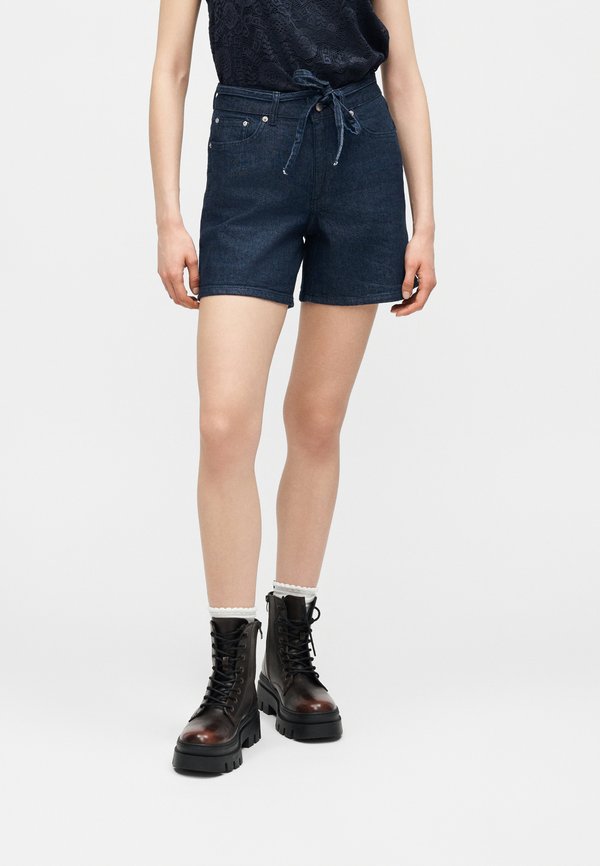 ONLY Denim ONLGIANNA Mid waist Regular Fit - Denim shorts - dark blue denim