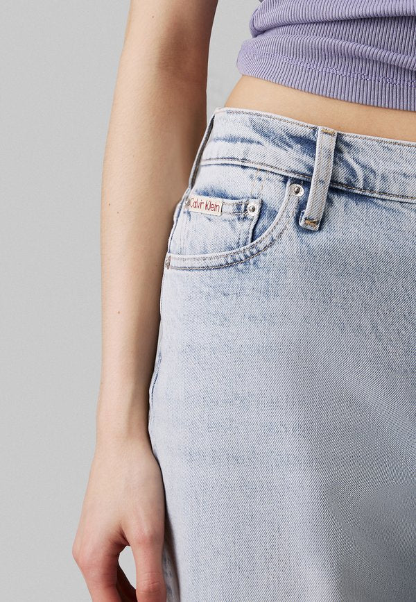 Calvin Klein Jeans MOM