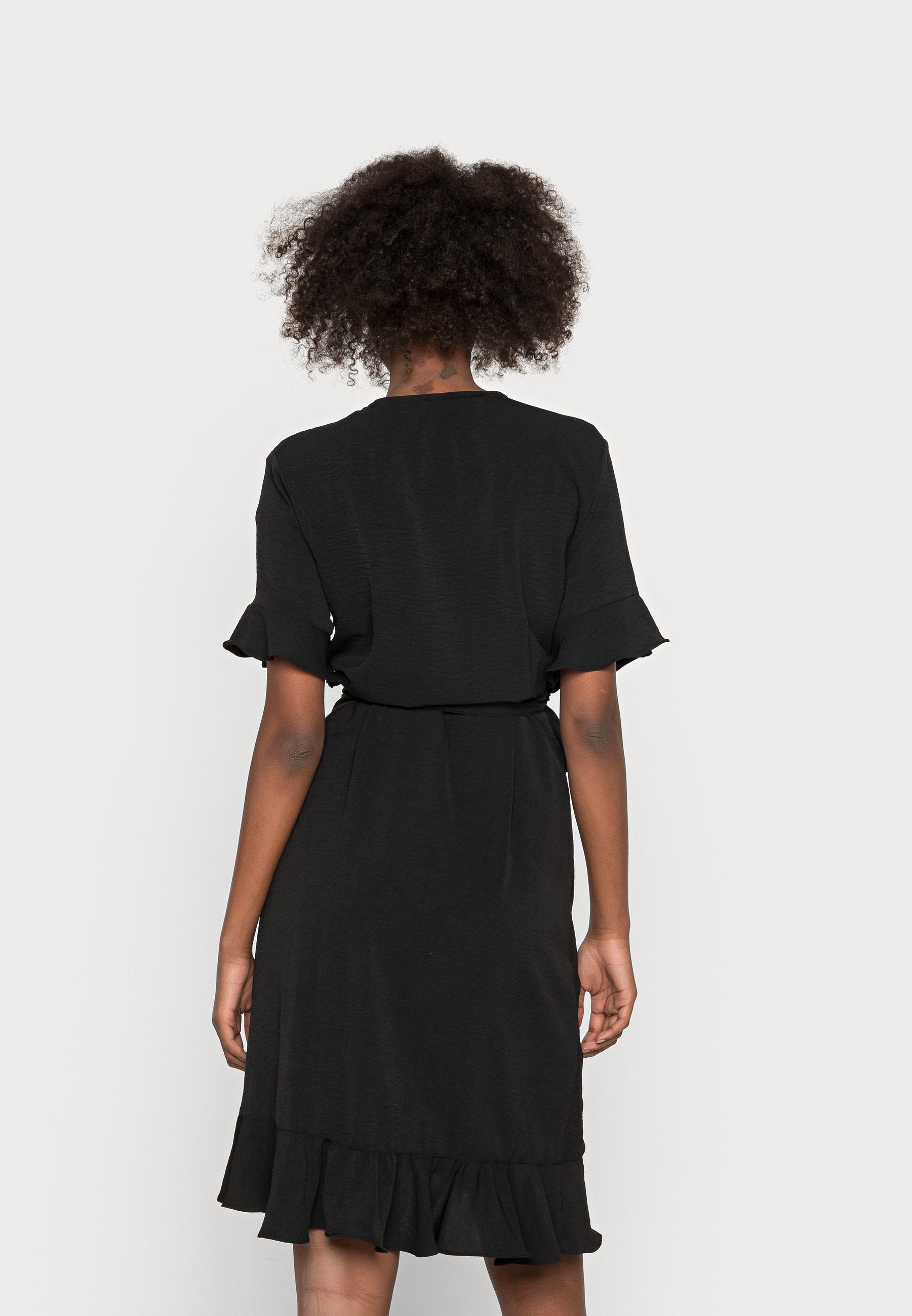 ONLMETTE WRAP FRILL DRESS Media 4