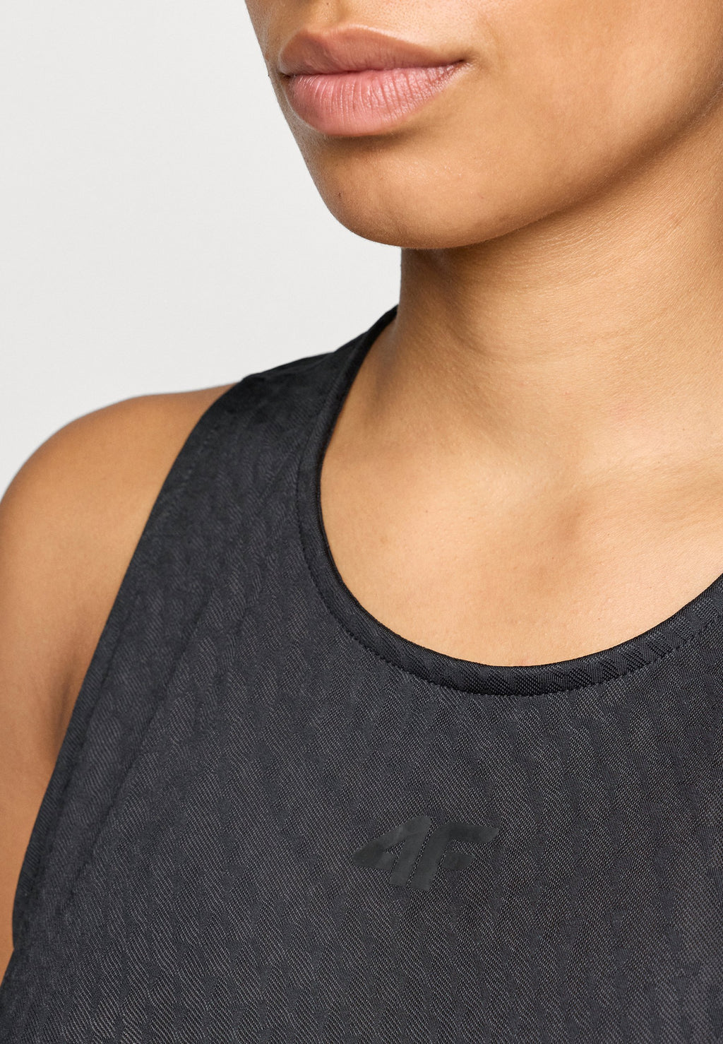 4F SLEEVELESS FNK
